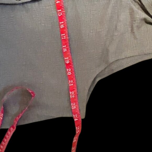 Large to xLarge Long Sleeveless dress. - Picture 3 of 7